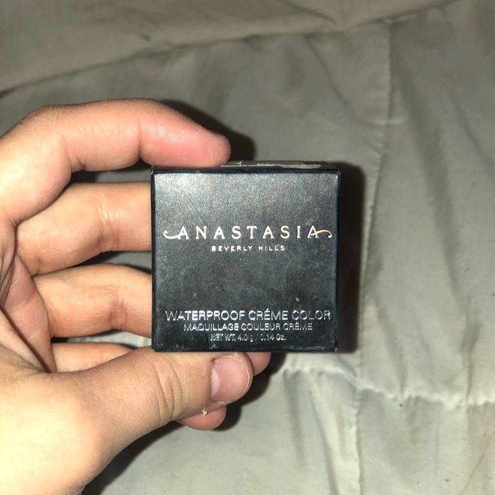 Anastasia Beverly Hills Waterproof Creme Color